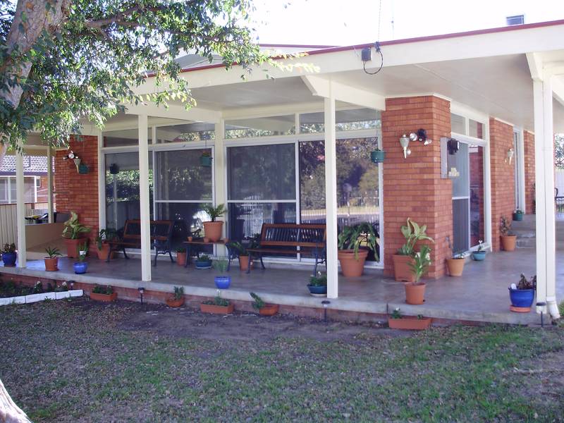 BIG HOME IN GREAT STREET! Picture 1