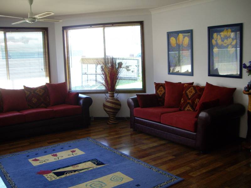 GREAT FAMILY HOME Picture 2