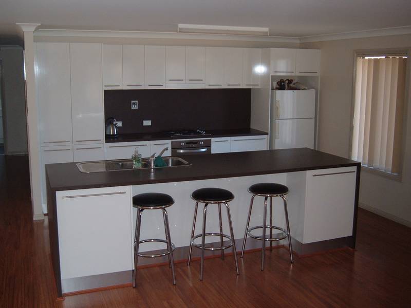 TRANQUIL LOCATION, MODERN COMFORT, AFFORDABLE Picture 2