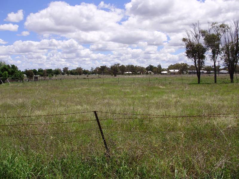 Need Room To Move! Picture 1