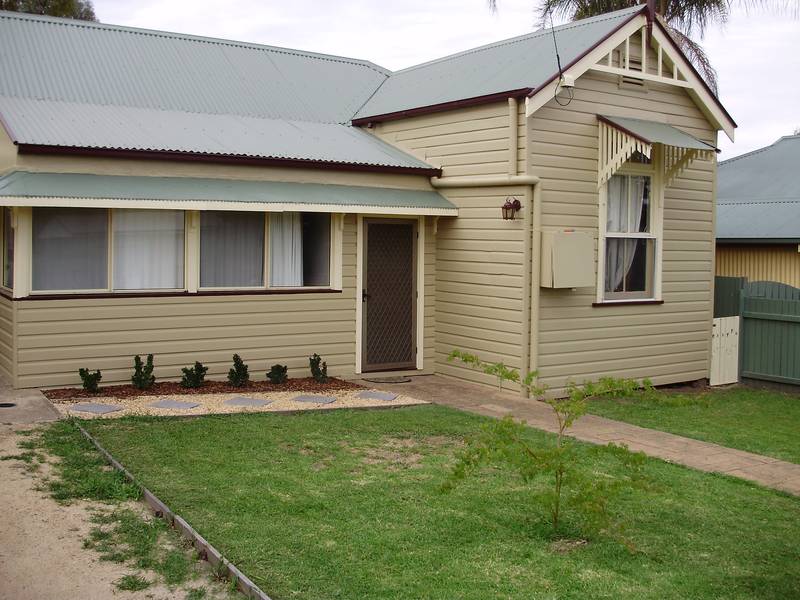 FIRST HOME BUYERS!! Picture 1