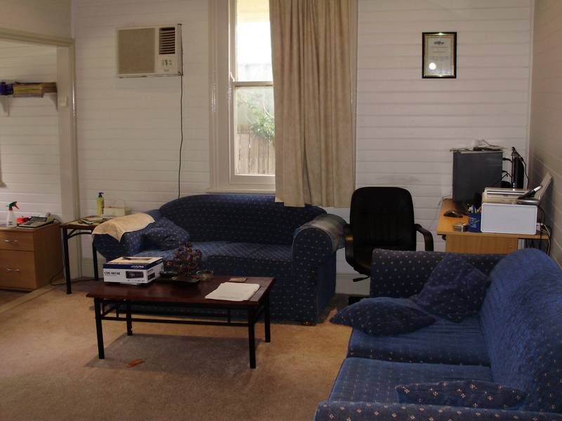 FIRST HOME BUYERS!! Picture 3