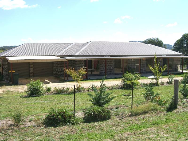 Near New Home on 5 acres - Subdivision potential Picture 1