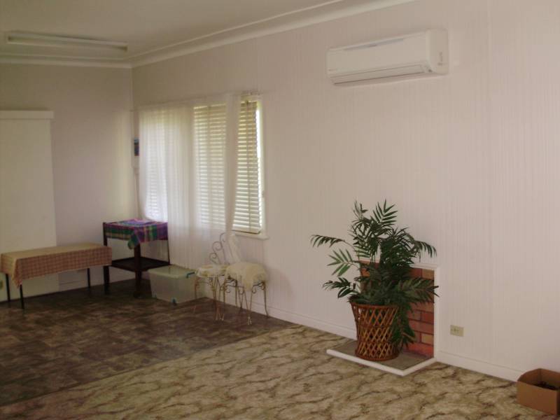 SOLID 4 BEDROOM RENOVATOR Picture 2