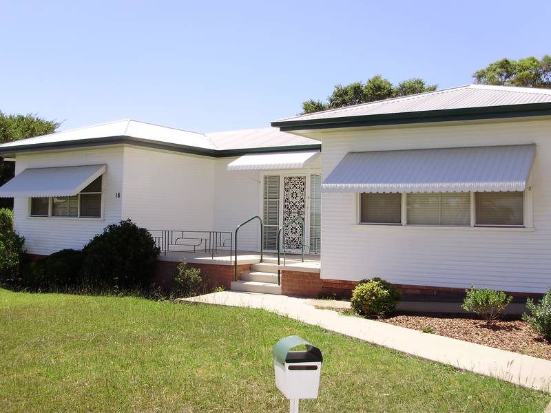 SOLID 4 BEDROOM RENOVATOR Picture 1