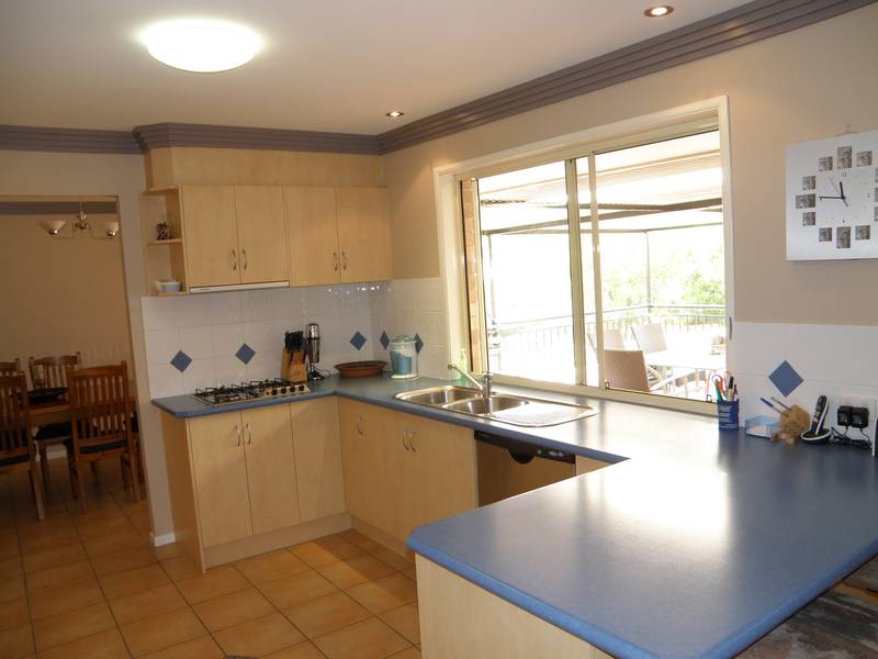 Family Home with Pool!! Picture 3