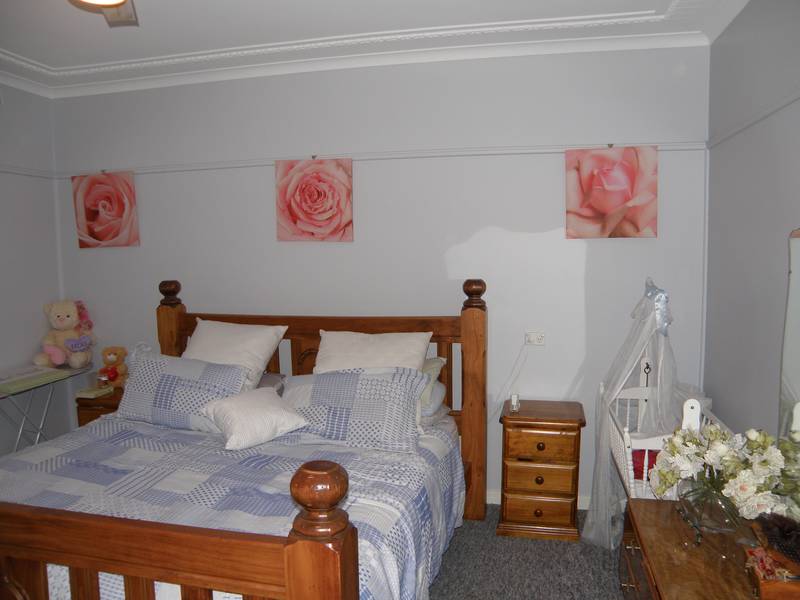 SOLID RENOVATED FIRST HOME IN GEORGE STREET Picture 2