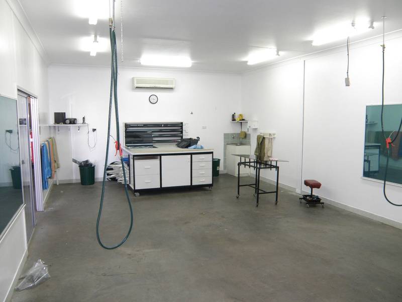 AWARD WINNING BUSINESS Picture 3