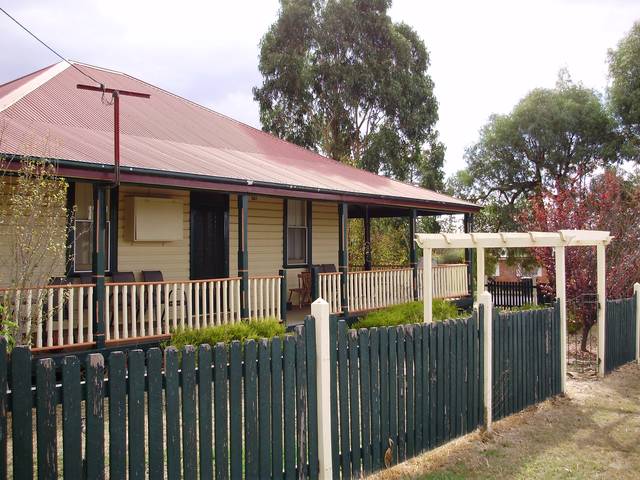 3 bedroom Home near Ross Hill Picture