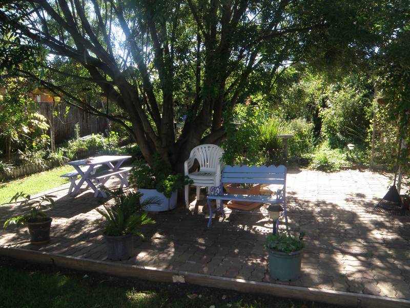 WELL MAINTAINED HOME Picture 2