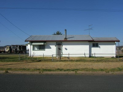 5400 SQM + HOME + MANY SHEDS Picture