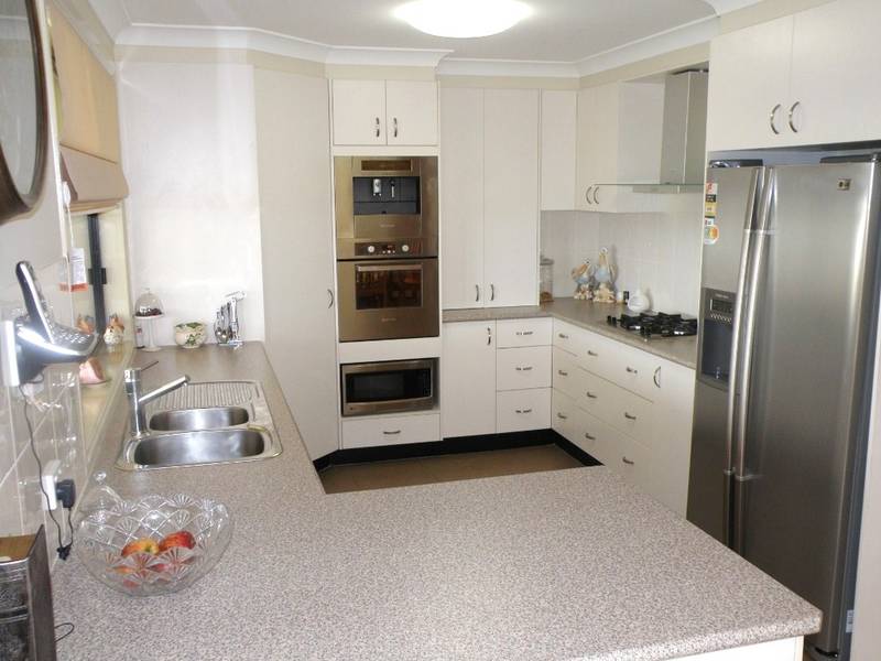 NEAR NEW HOME ON ACRES Picture 3