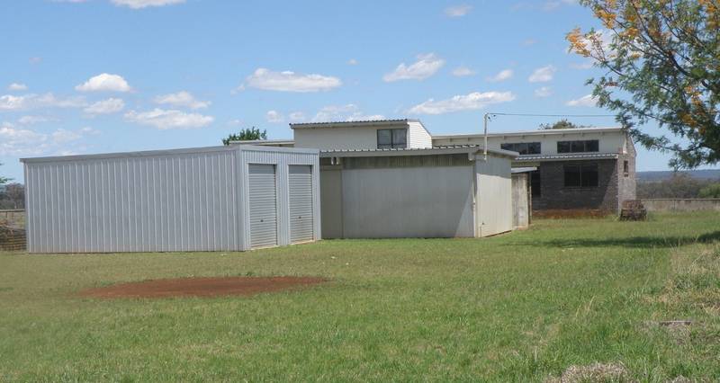 WITH VIEWS LIKE THIS Picture 3