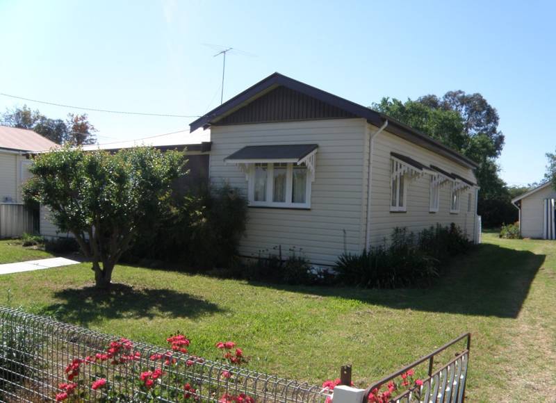 Large Block Close to Town! REDUCED TO SELL!! Picture 1