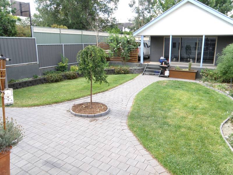 STYLISH DESIGN Picture 1