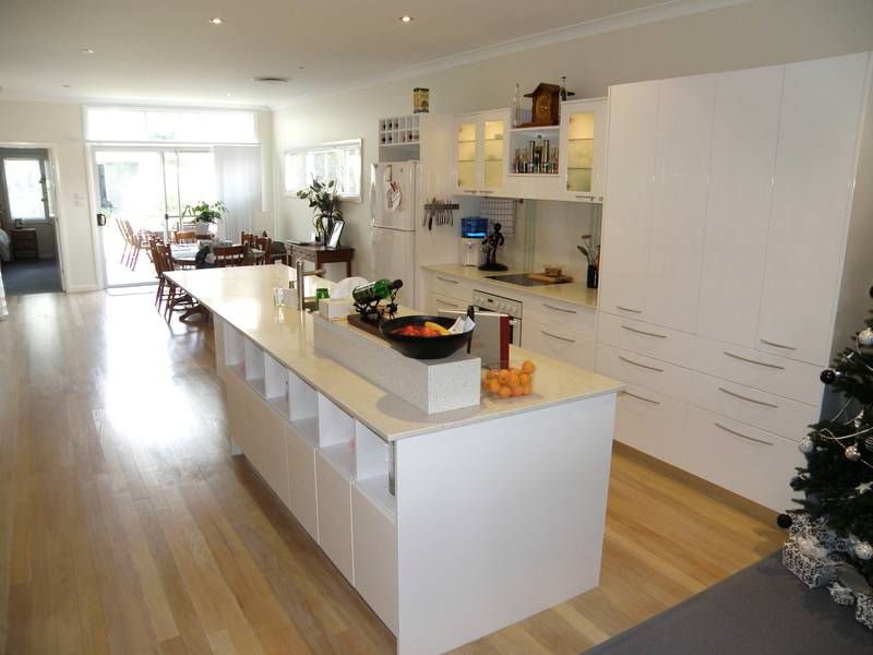 STYLISH DESIGN Picture 2