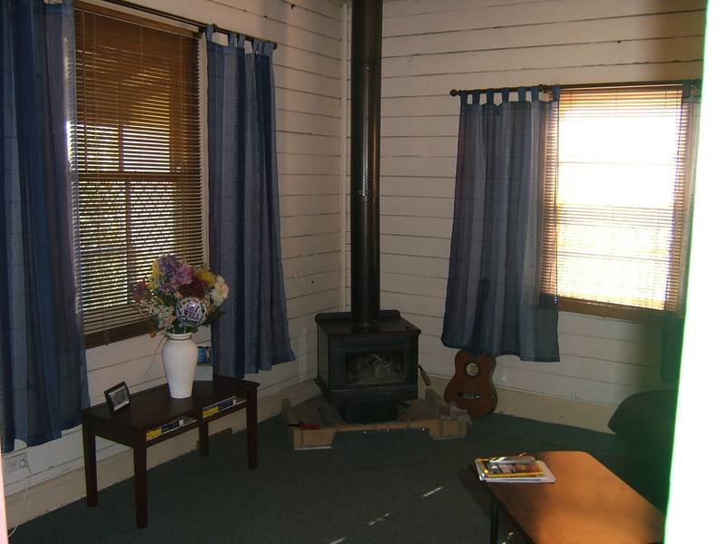 LET'S DO A DEAL Picture 2