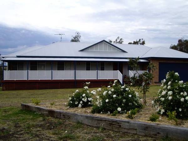 BEAUTIFUL RURAL OUTLOOK! Picture 1