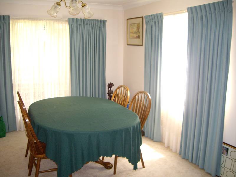 LARGE HOME REDUCED PRICE Picture 3