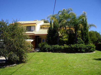 LARGE HOME REDUCED PRICE Picture