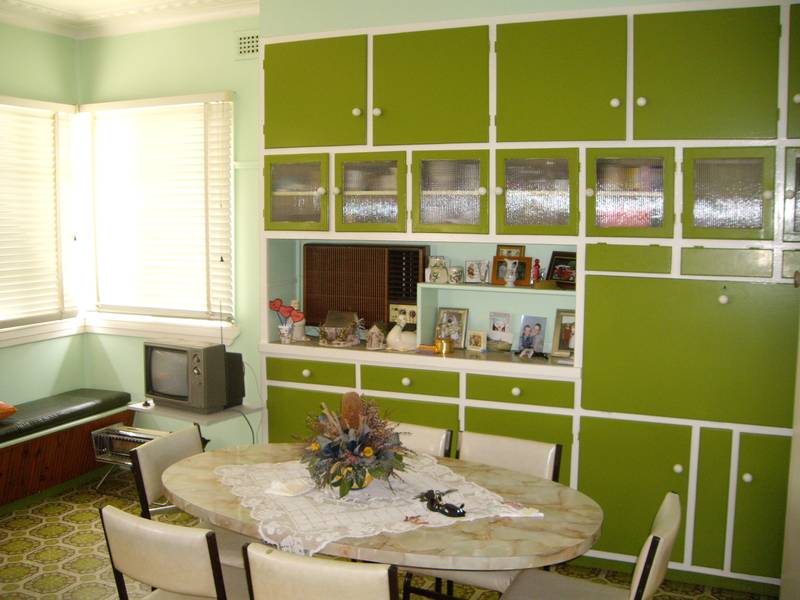 4 BEDROOM HOME AT GREAT PRICE Picture 2