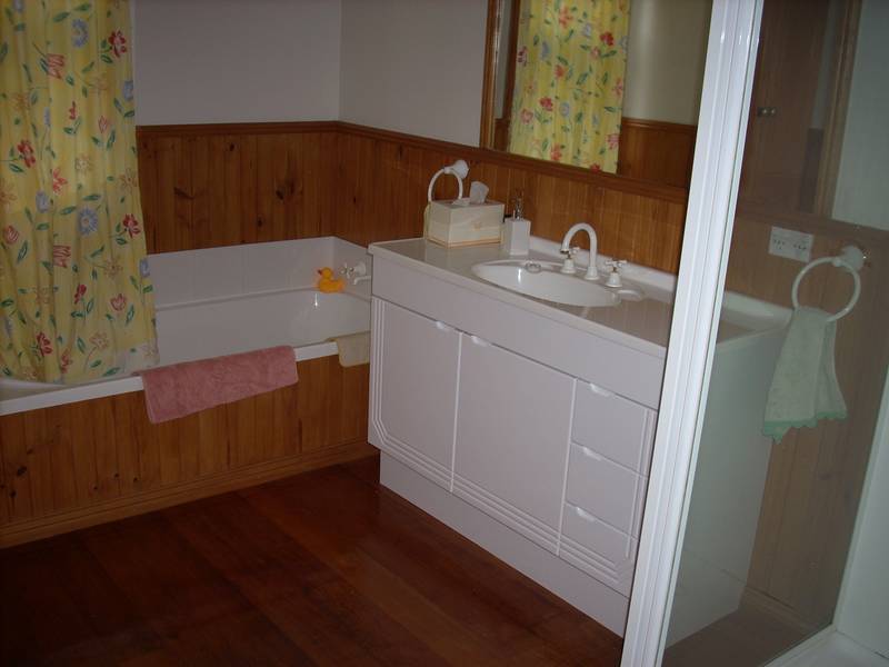 Central Location Picture 3