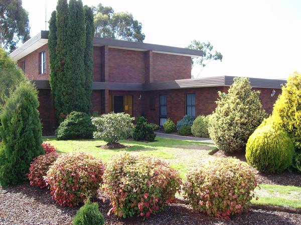 Upstairs, Dowstairs, Inside, Outside, Everything You See Will Please You! Picture 1