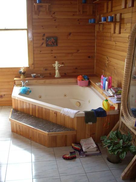 Lovely Latrobe Picture 3