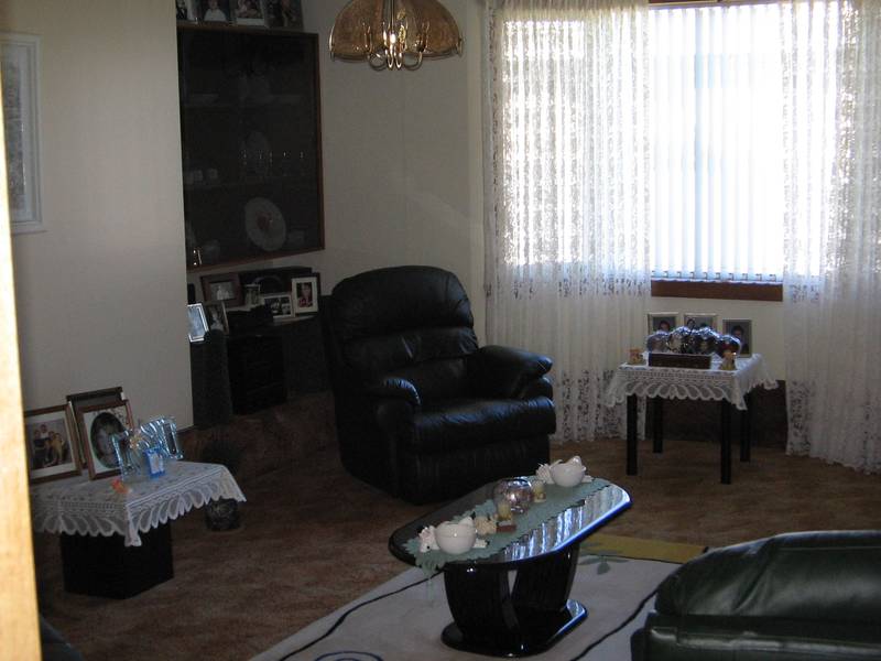 Big Yard - Big Home - Small Price!! Picture 3