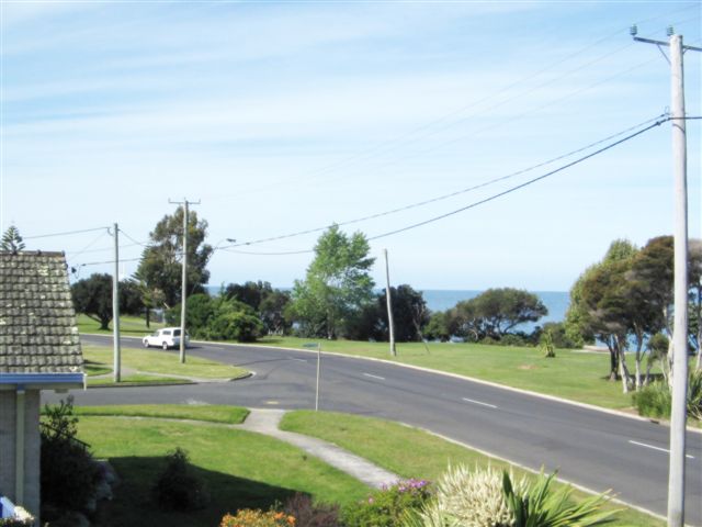 Location, Lifestyle, Luxury Picture 3