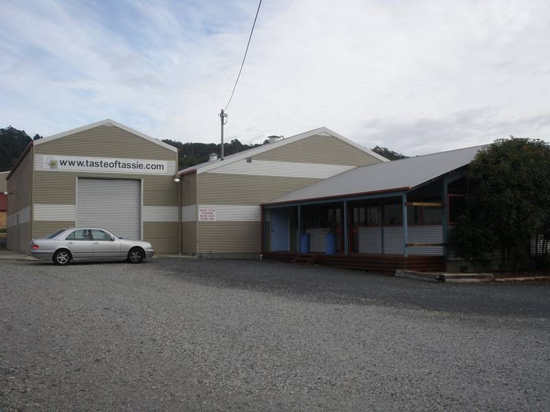 Large Warehouse With Offices Picture 1