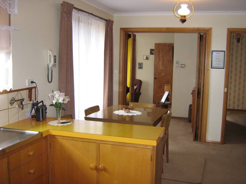 HIDDEN TREASURE ... BEST BUY IN THE AREA..... Picture 3