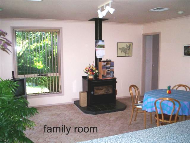 Overlooking Parkland in Miandetta Picture 3