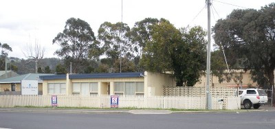 Office & Warehouse on Main Road Picture