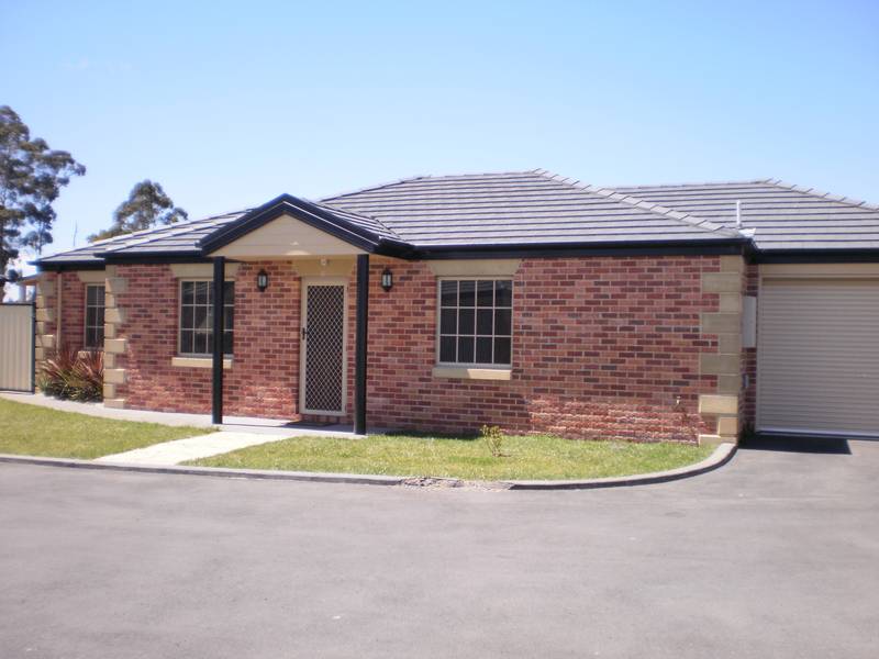 Unit In A Country Setting Picture 1