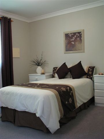 Two Can Live As Cheap As One!! Picture 3