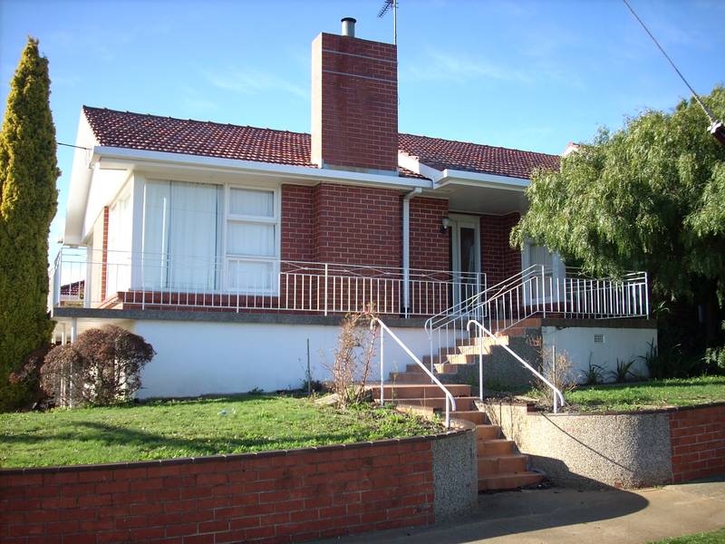 3 Bedroom Brick Home Picture 1