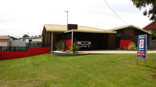 ONE LOOK WILL DO!!! Picture 1