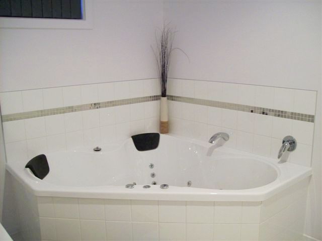 Just Move in and Unpack Picture 2