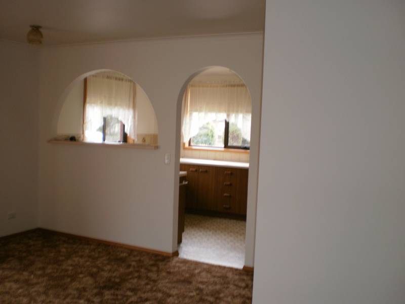 Separate Unit - Good Location Picture 3