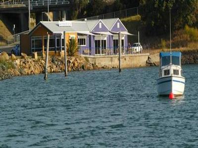 Absolute Water Frontage Picture