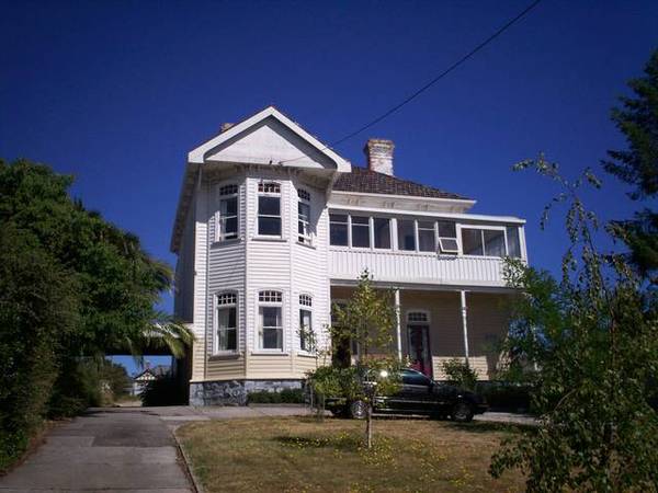 Outstanding Development Site & Residence Picture 1