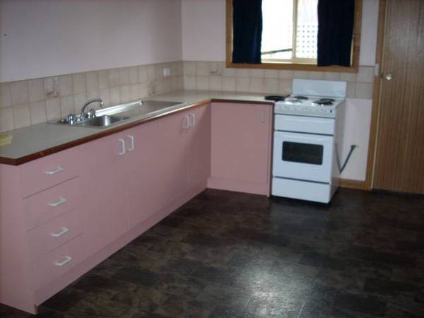 Latrobe Unit Picture 2