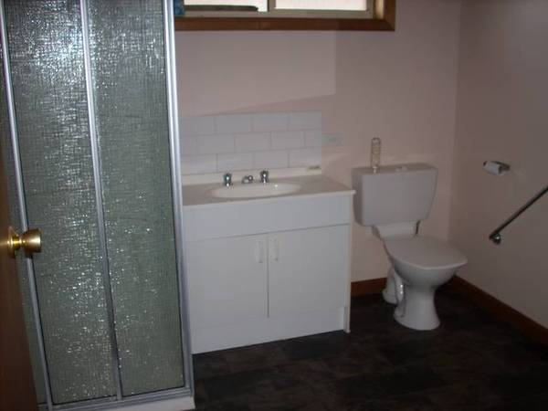 Latrobe Unit Picture 3