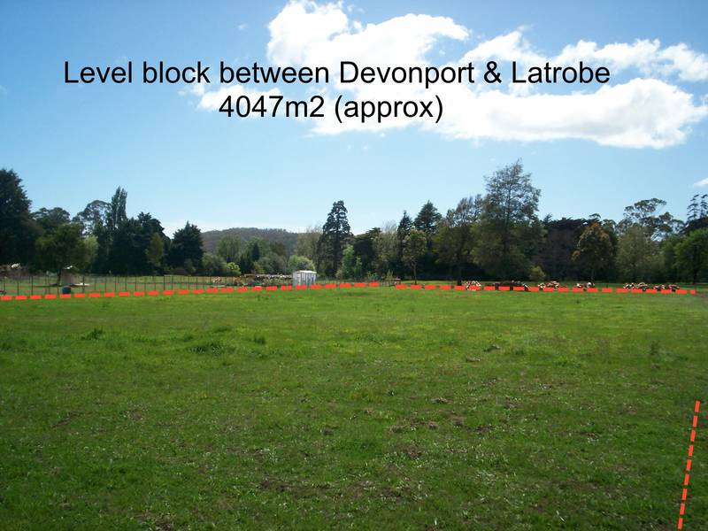 Level 4047m2 (acre) block Between Devonport & Latrobe Picture 1