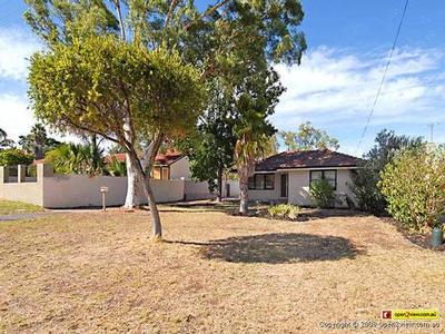 GREAT LOCATION!! Picture