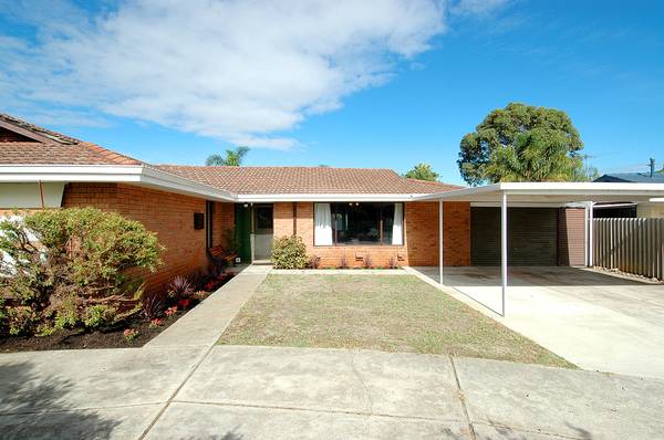 Priced to Please !!! Picture 2