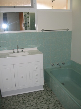 OPEN FOR VIEWING MON 2ND NOV 4.30PM - 4.45PM Picture 3