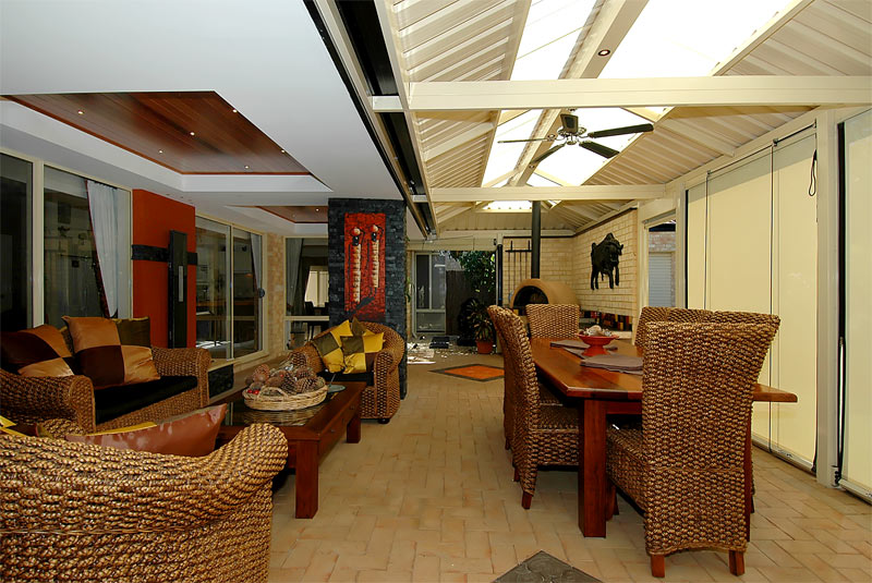 WAKE UP AND ENJOY THE FRESH AIR IN REGENT WATERS ESTATE! Picture 1