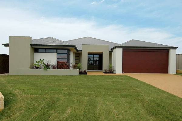 NOT ANOTHER SPEC HOME, THIS ONE IS QUALITY BUILT AND PRICED TO SELL! Picture 1